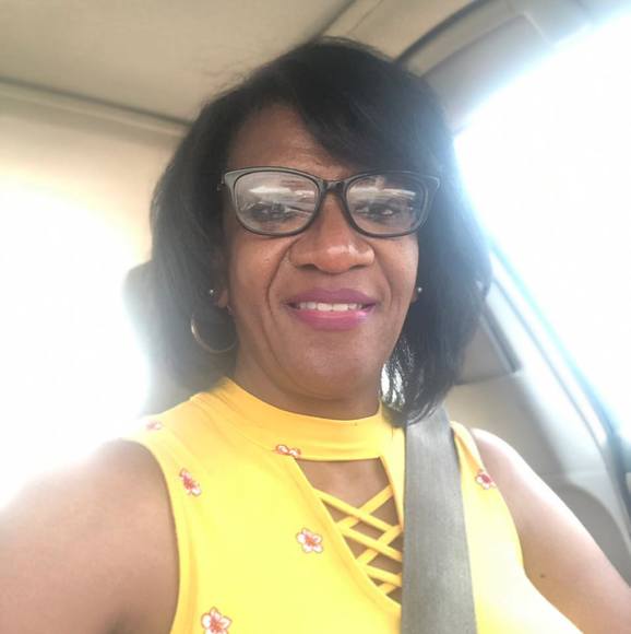 Meet your Posher, Ella - Picture 1 of 1